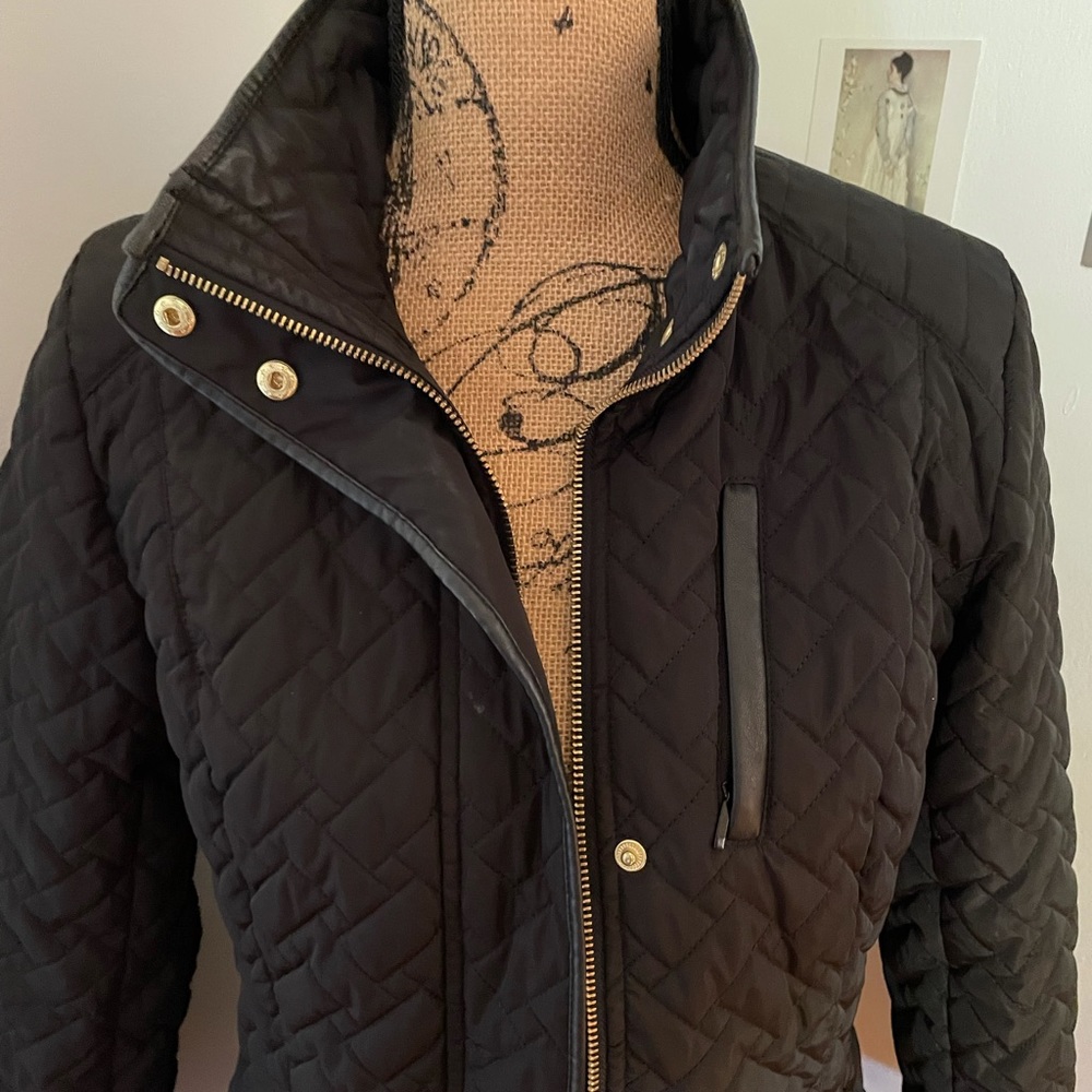Cole Haan Signature down coat. Size small.